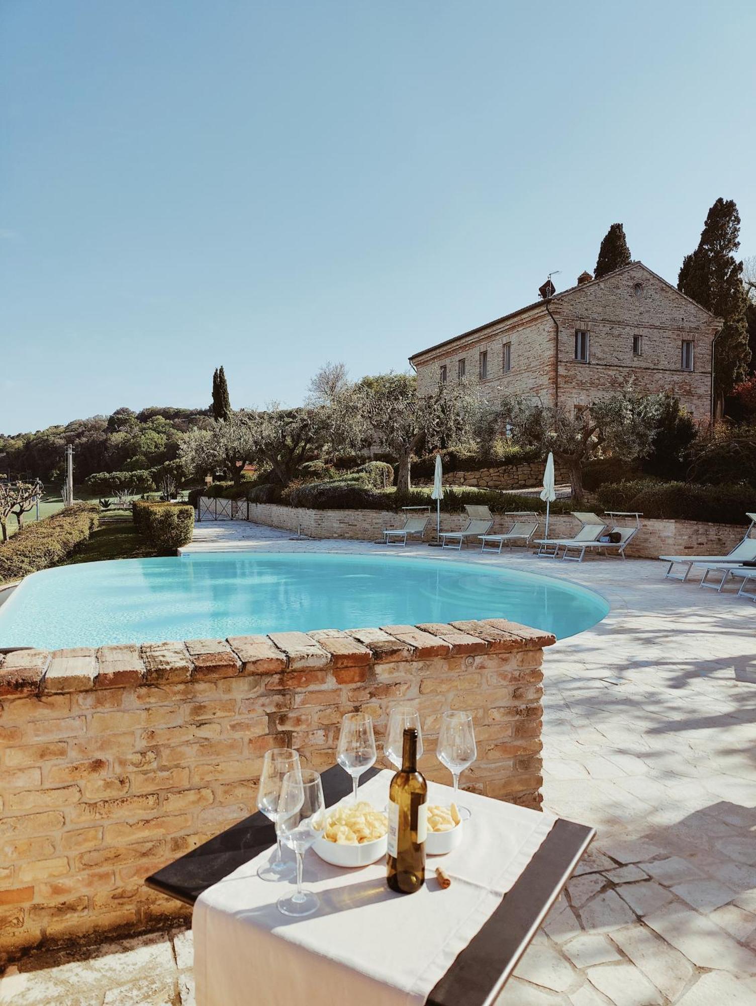 Pamperduto Country Resort Porto Potenza Picena Exterior photo